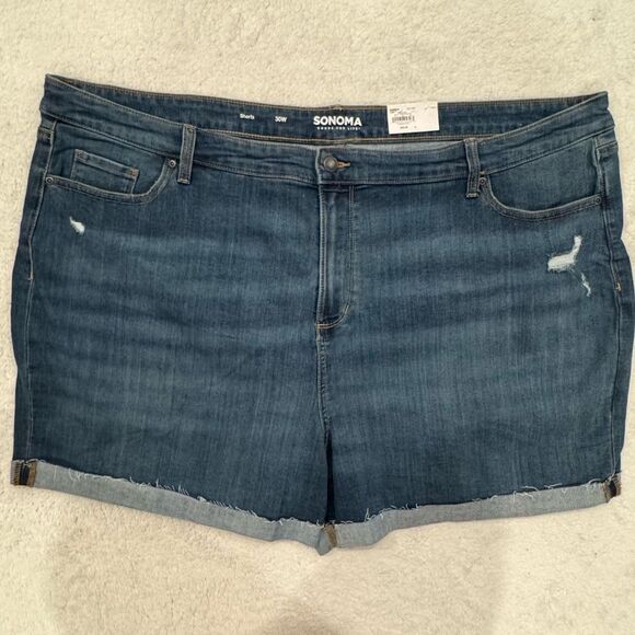 Womens Sz 30W Medium Wash Denim Shorts Folded Raw Hem Have Stretch New with Tags - Picture 1 of 11